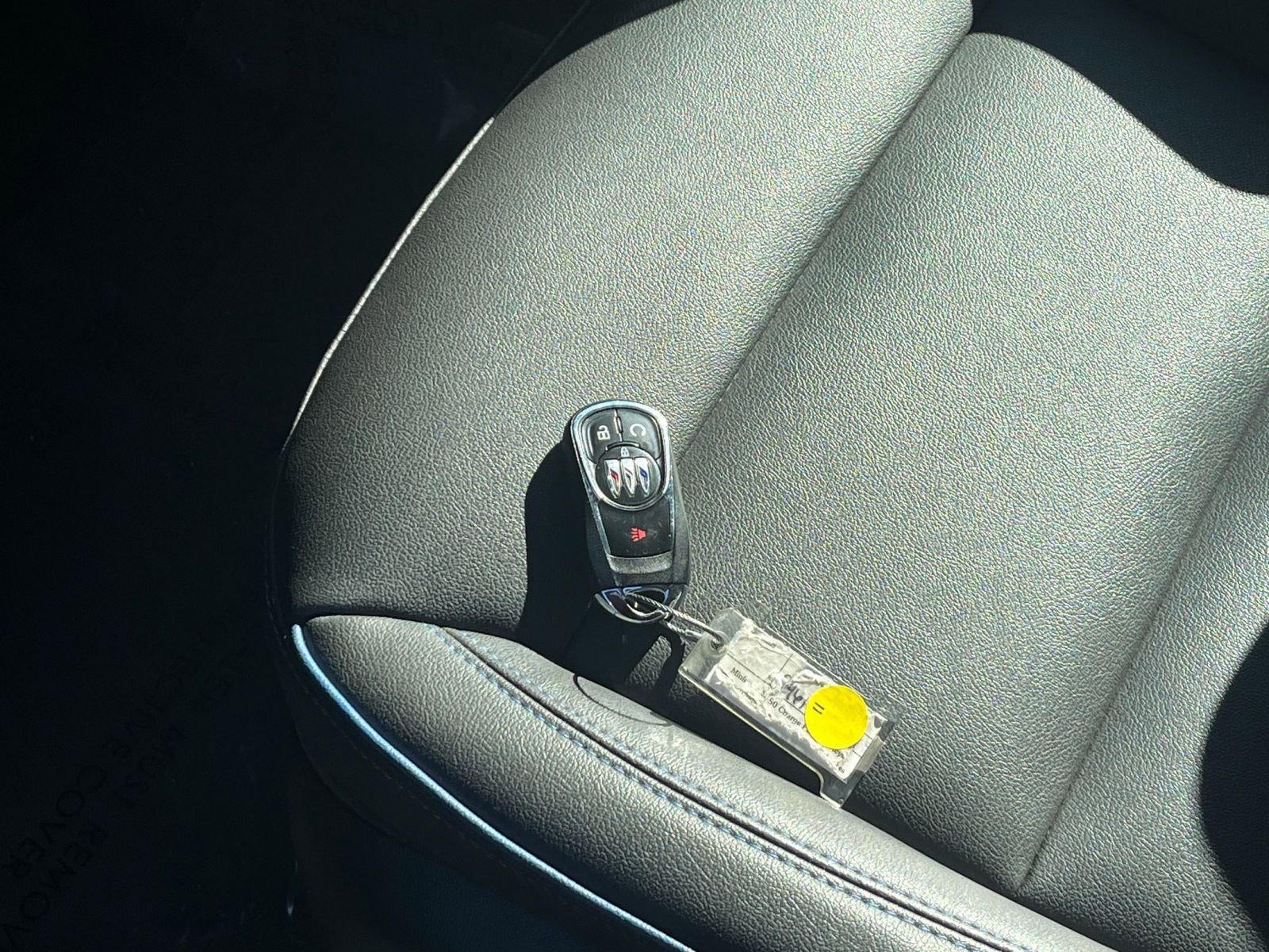 Used 2025 Buick Envista Sport Touring image 22