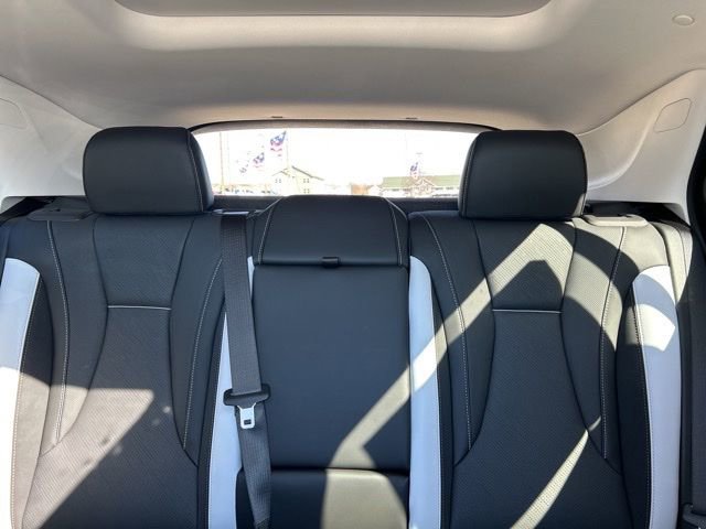 New 2025 Buick Envision Sport Touring image 32