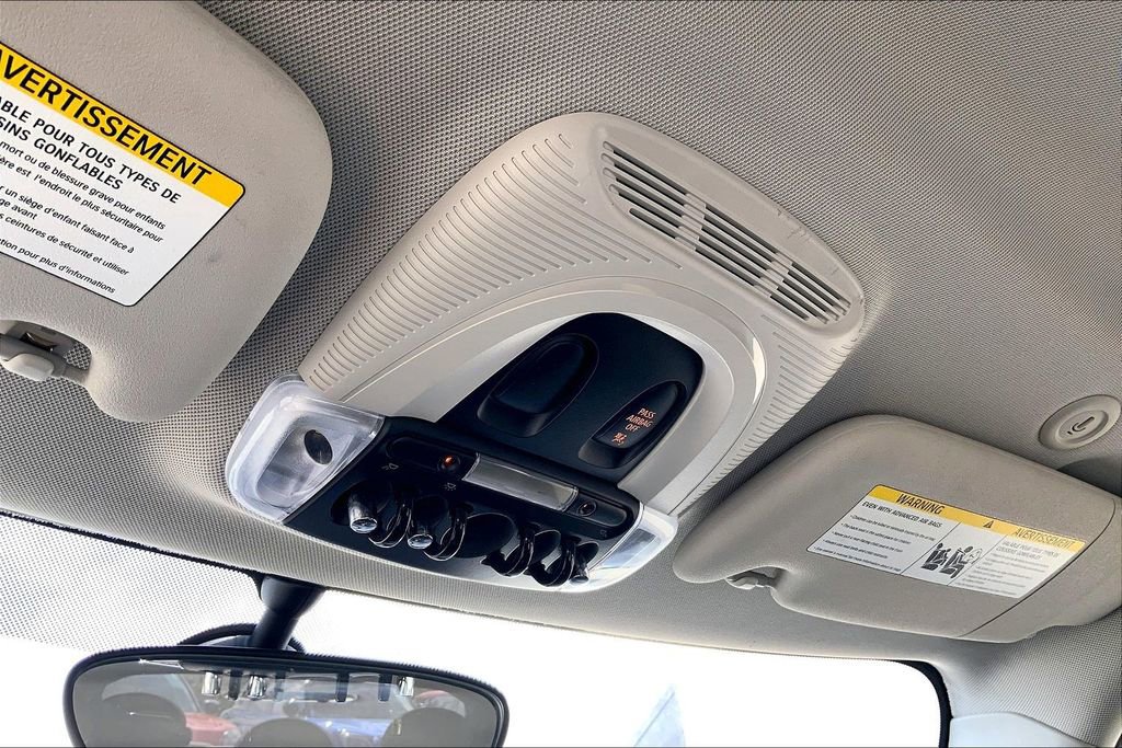 Used 2018 MINI Cooper 4-Door Hardtop image 29