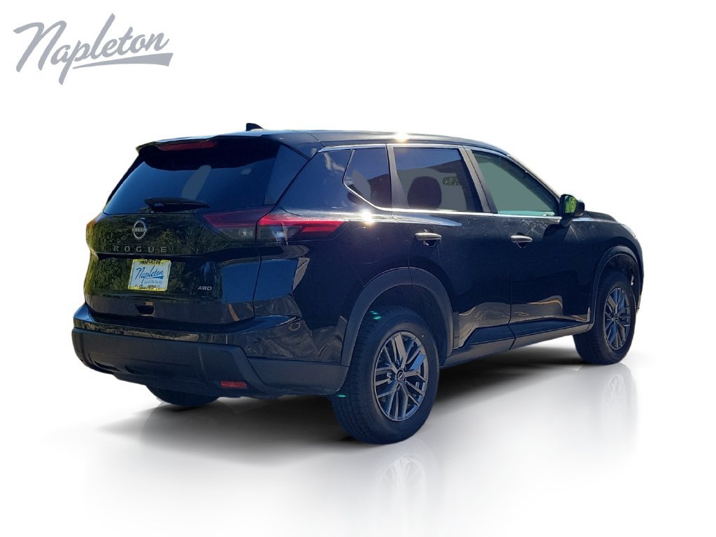 Used 2024 Nissan Rogue S AWD/4WD image 6