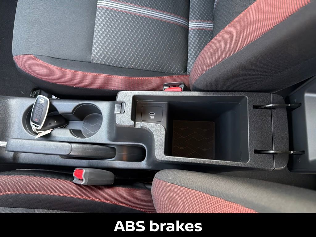 New 2025 Nissan Versa SR w/ Trunk Package image 28