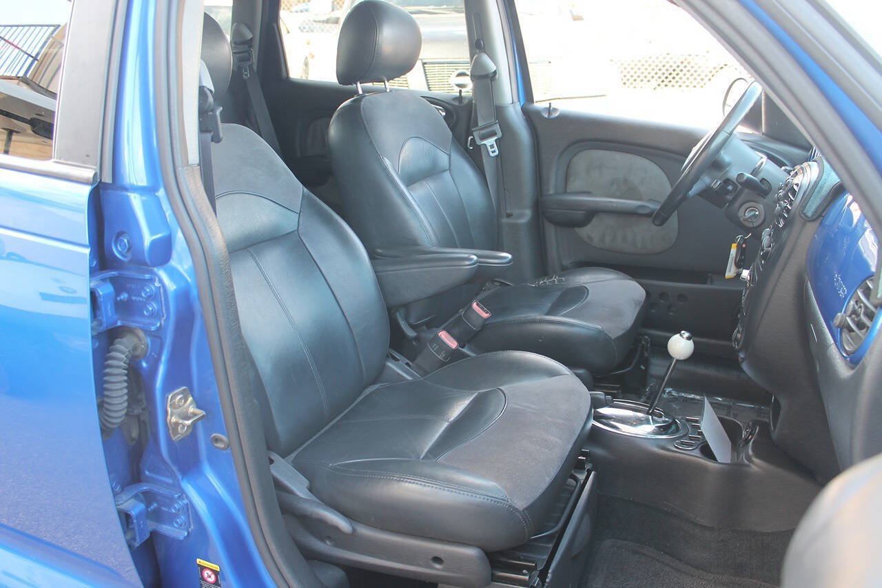 Used 2004 Chrysler PT Cruiser Limited FWD image 32