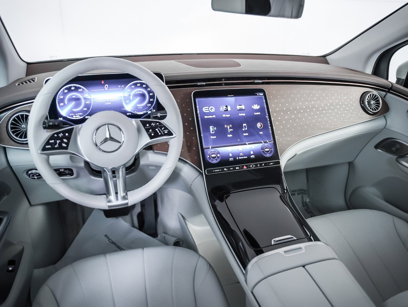 Certified 2024 Mercedes-Benz EQE 350+ SUV image 17