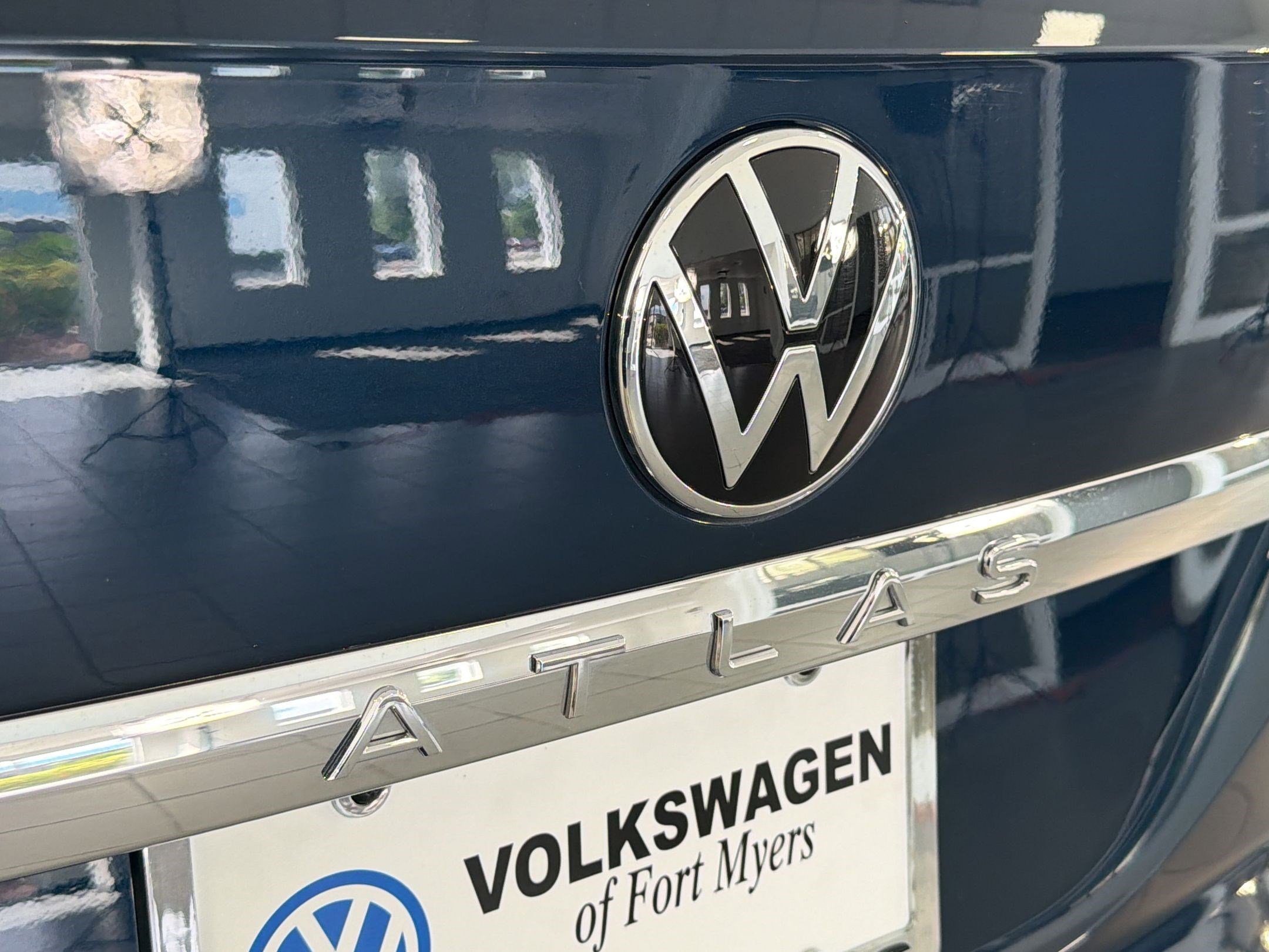 Used 2023 Volkswagen Atlas Cross Sport SEL Premium R-Line image 36