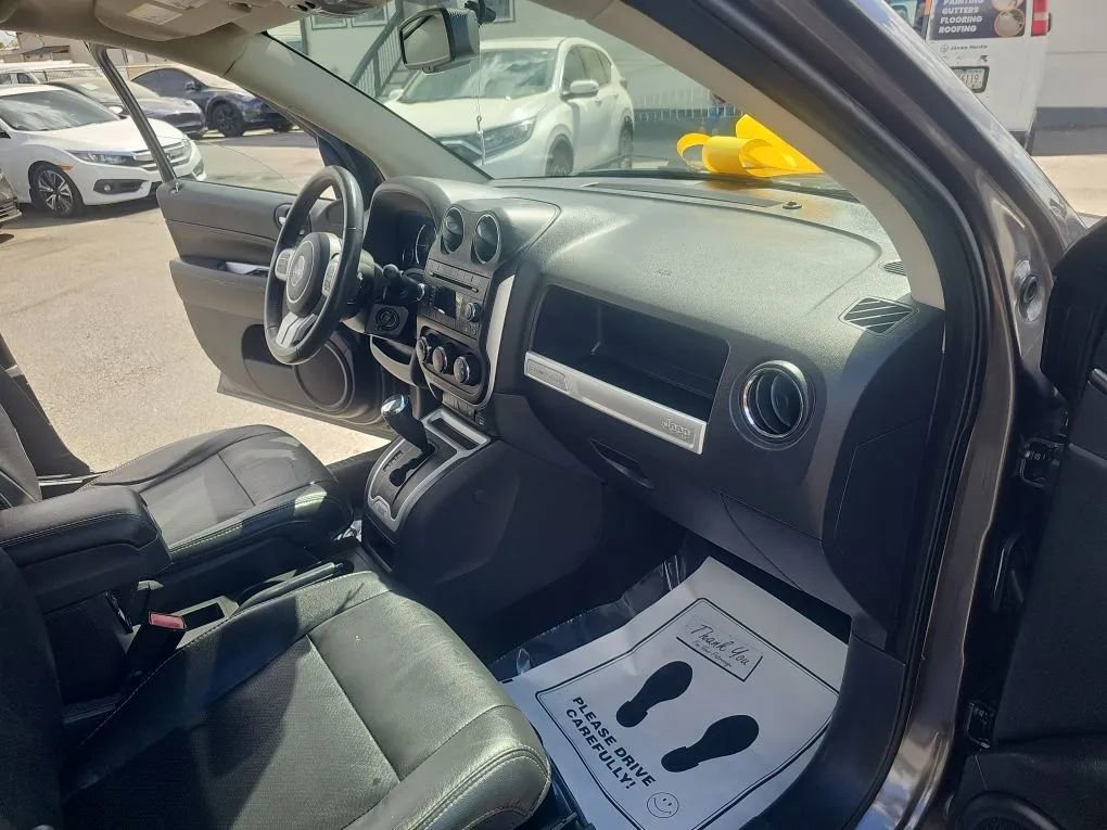 Used 2017 Jeep Compass High Altitude FWD image 20