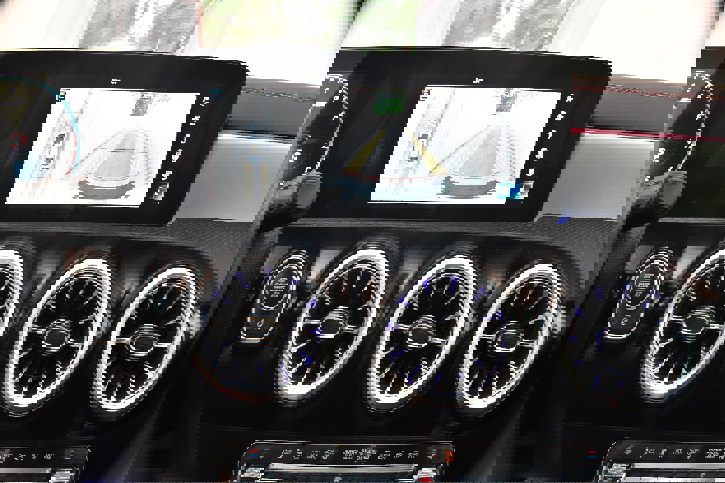 Used 2023 Mercedes-Benz CLA 35 AMG 4MATIC image 38