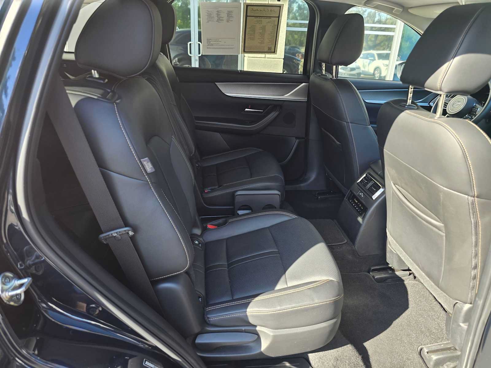 Used 2024 MAZDA CX-90 Plug-In Hybrid w/ Preferred AWD/4WD image 12
