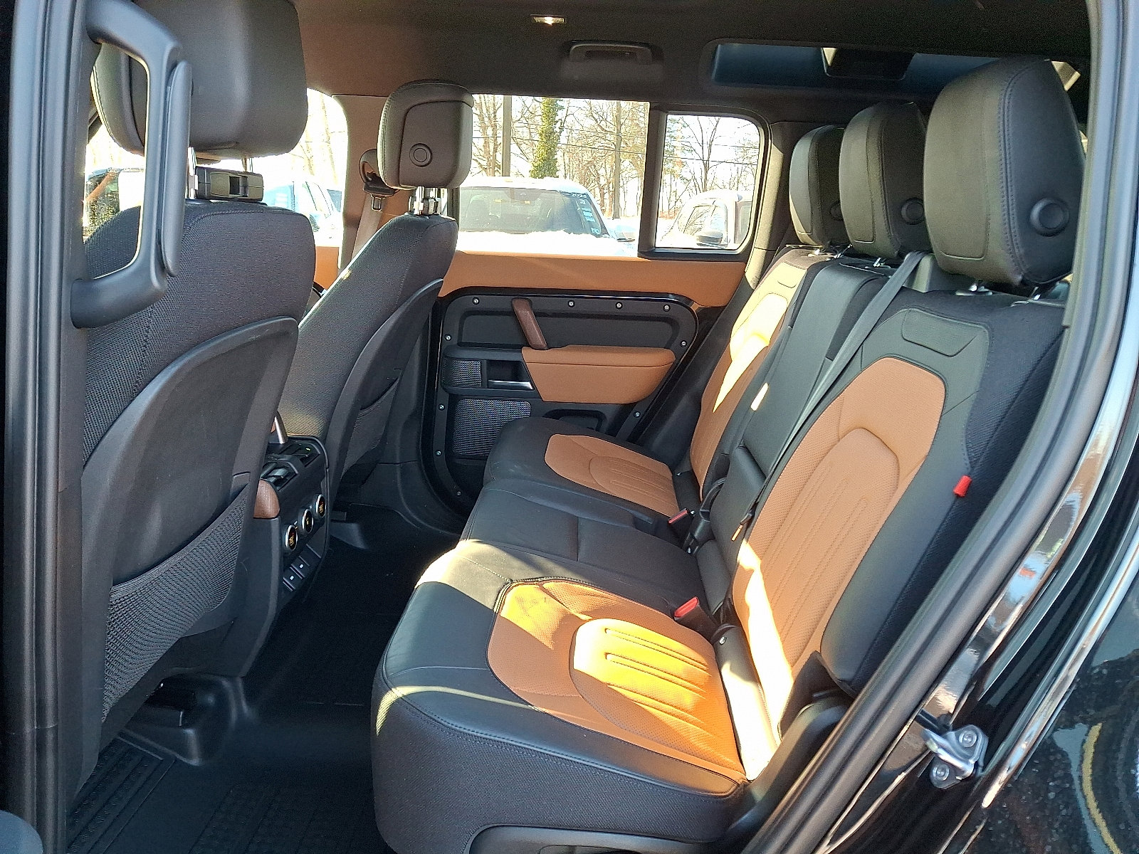 Used 2023 Land Rover Defender 110 X image 10