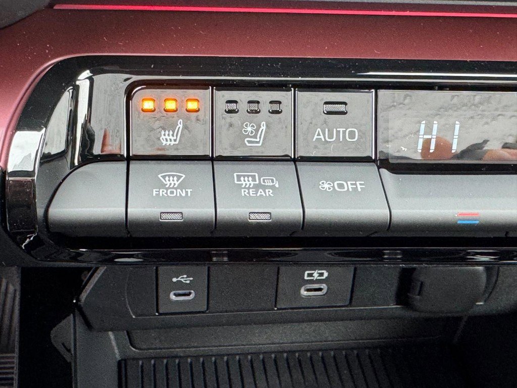 New 2026 Toyota Prius Plug-In Hybrid image 18