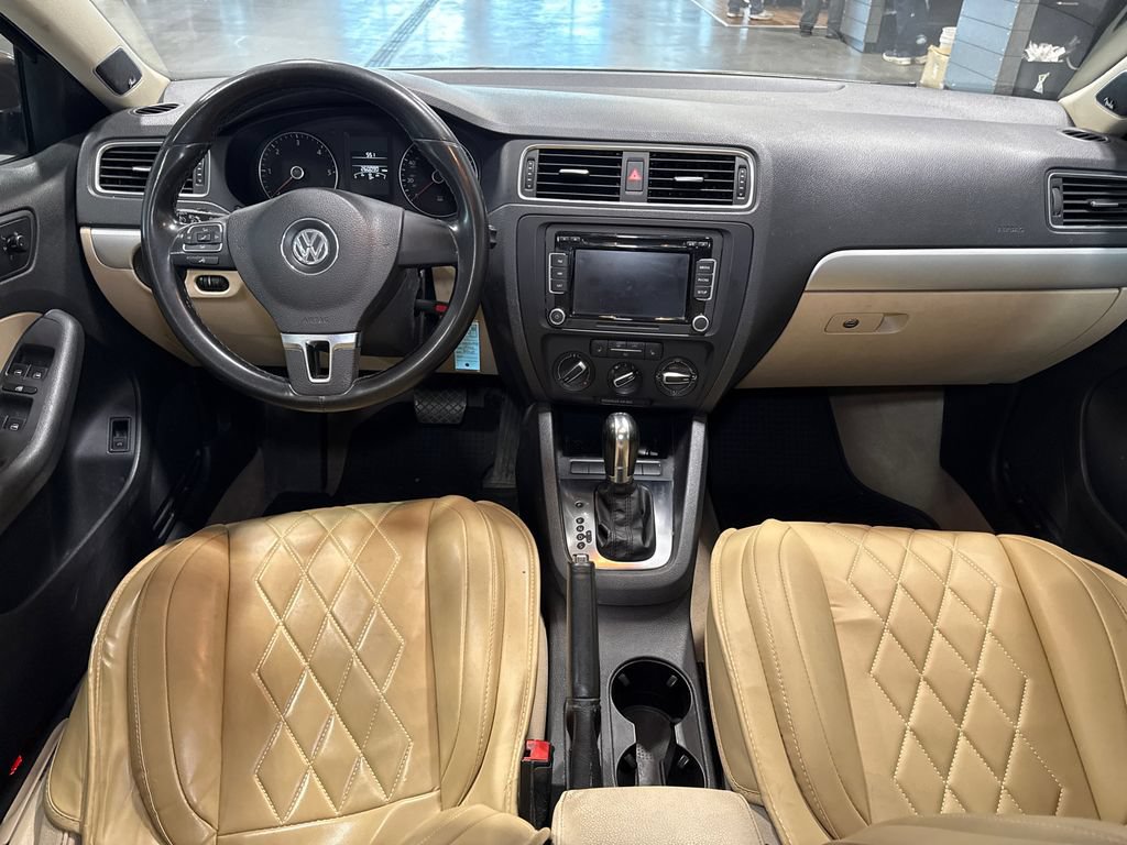 Used 2012 Volkswagen Jetta TDI FWD image 10