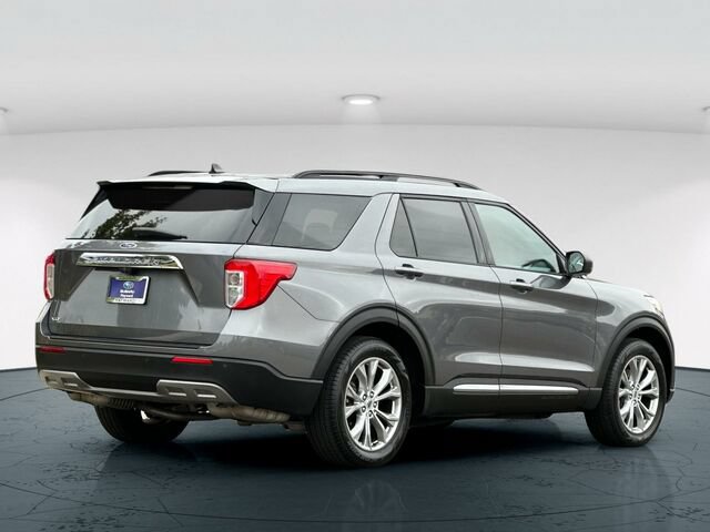 Used 2022 Ford Explorer XLT w/ Equipment Group 202A RWD image 6