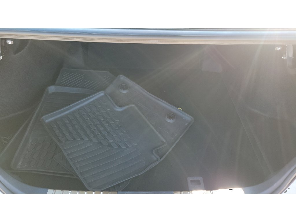 Used 2025 Toyota Camry XSE FWD image 9
