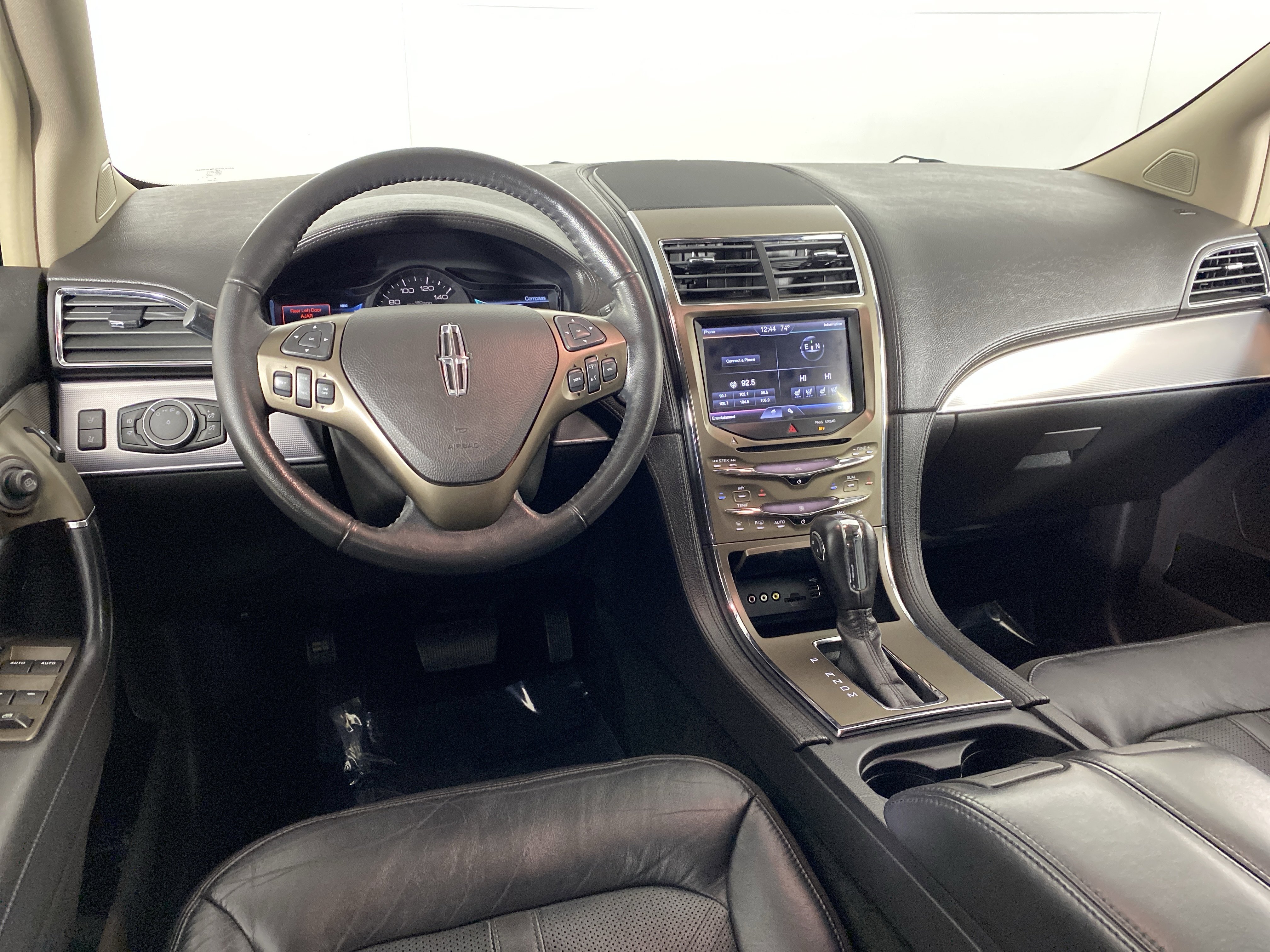 Used 2012 Lincoln MKX AWD image 36