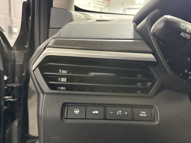 Used 2023 Nissan Altima 2.5 SV w/ SV Premium Package image 24