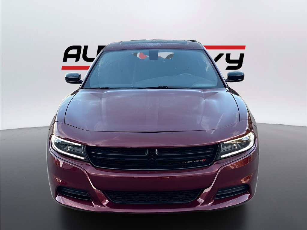 Used 2023 Dodge Charger SXT RWD image 2