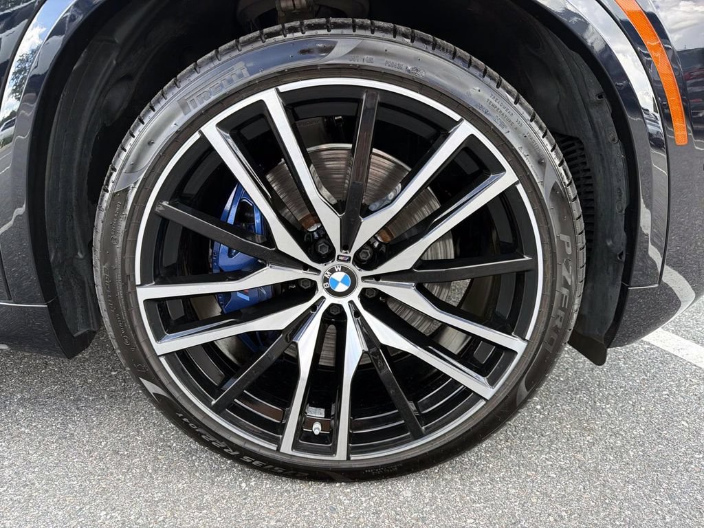 Used 2025 BMW X5 M60i AWD/4WD image 9