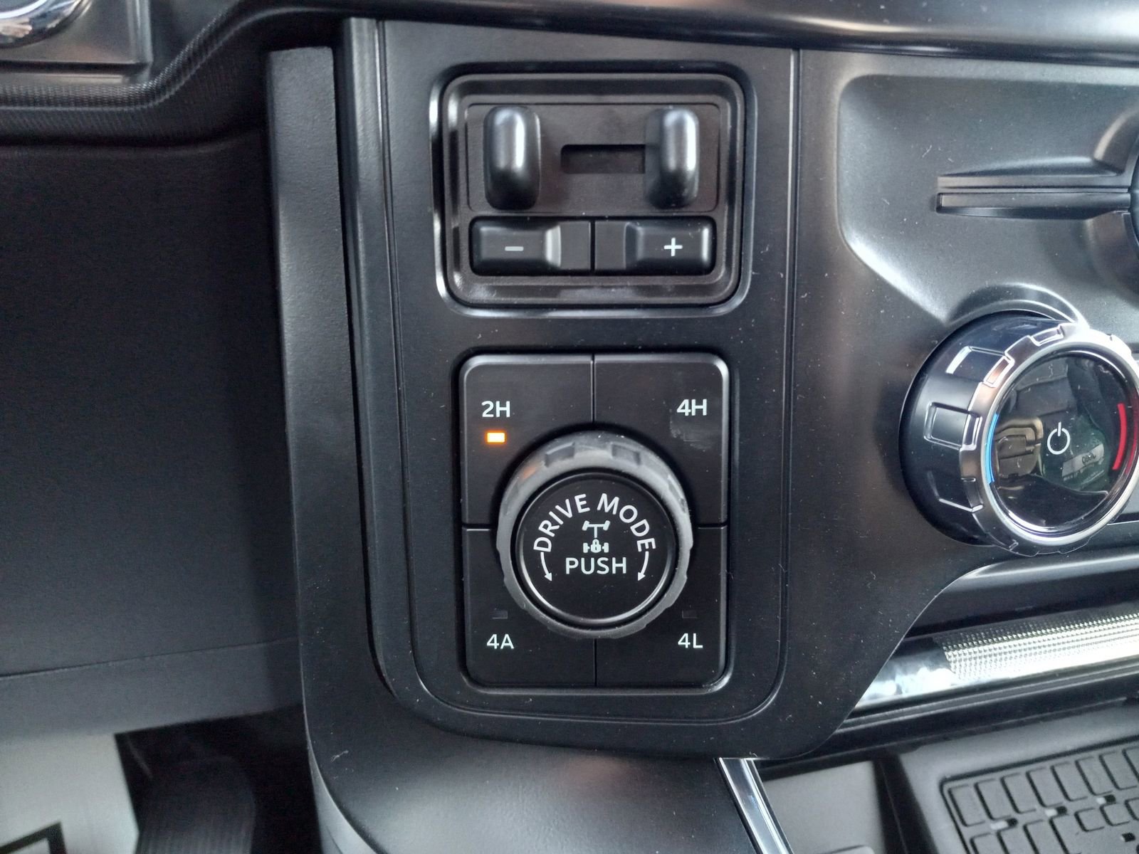 New 2025 Ford F150 Raptor AWD/4WD image 23