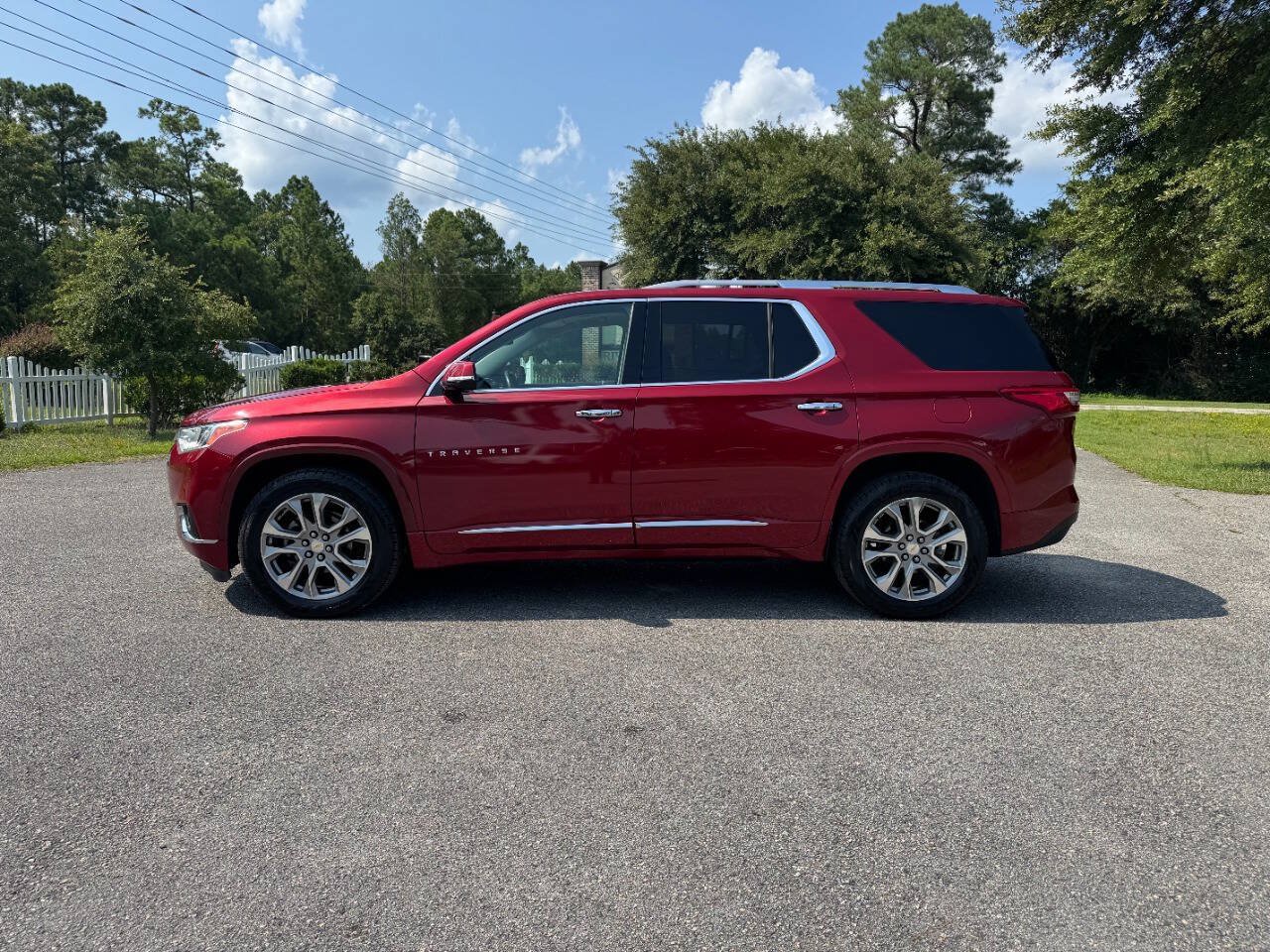 Used 2019 Chevrolet Traverse Premier w/ LPO, Floor Liner Package AWD/4WD image 3