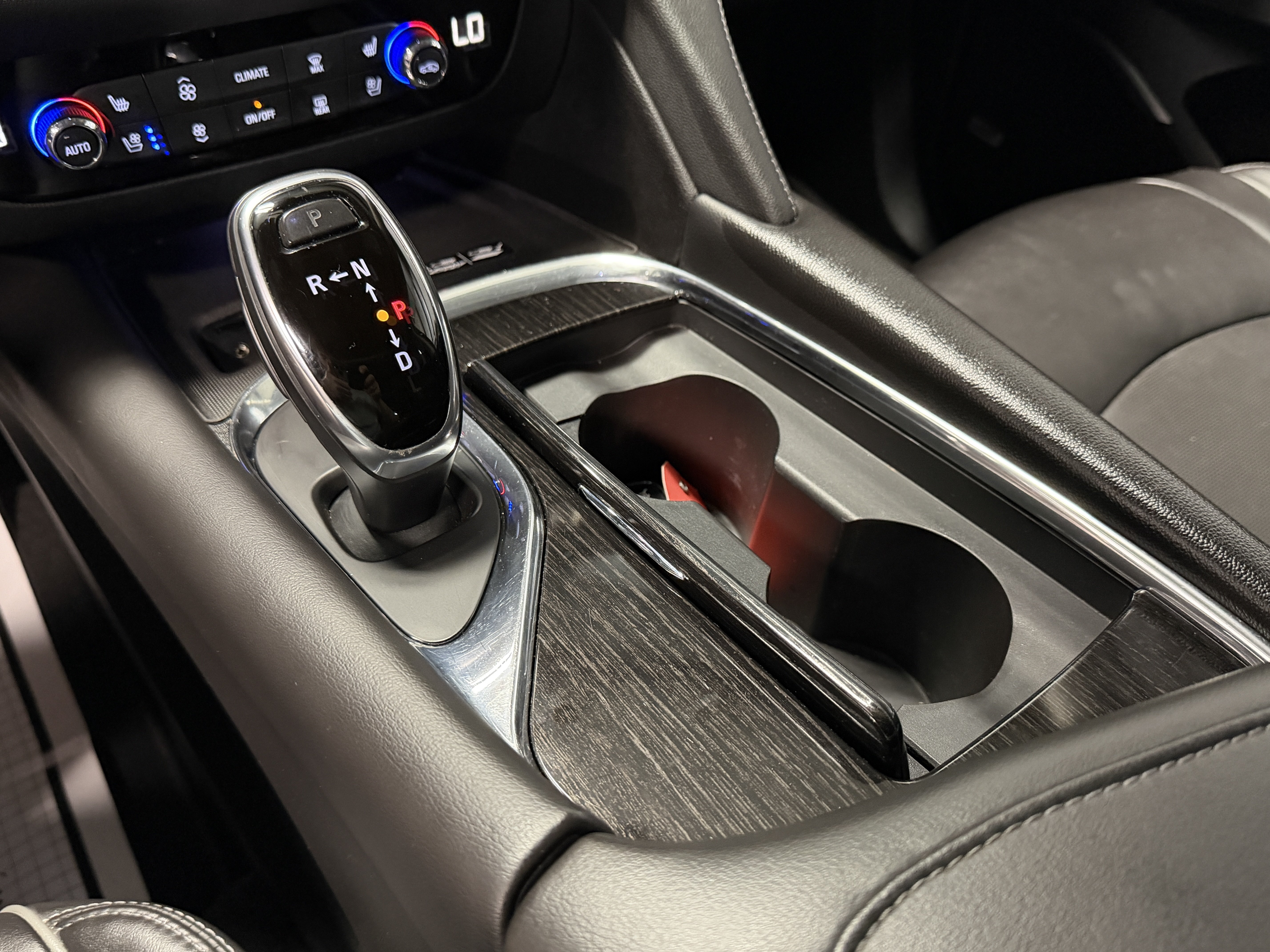 Used 2020 Buick Enclave Avenir w/ Avenir Technology Package FWD image 13