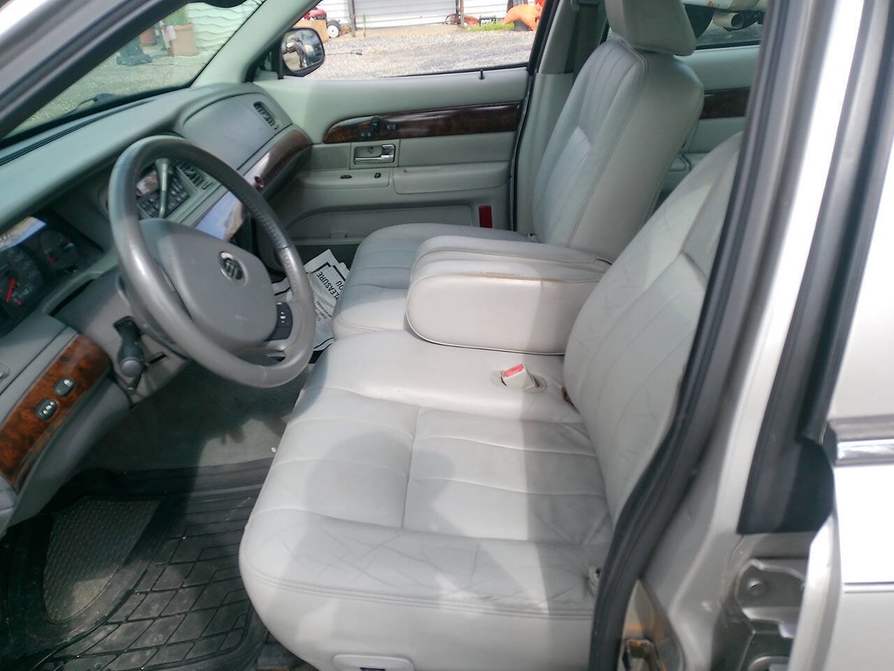 Used 2005 Mercury Grand Marquis LS image 26