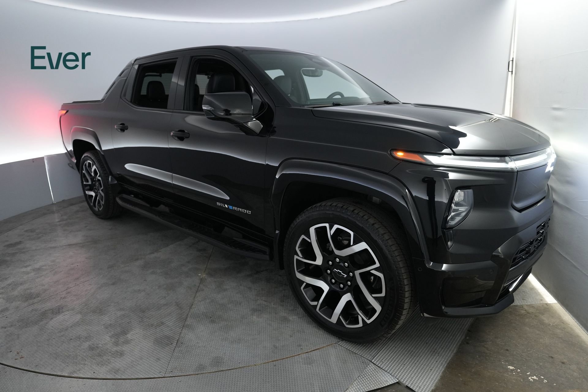 Used 2024 Chevrolet Silverado EV RST w/ LPO, Utility Wall Package AWD/4WD image 2