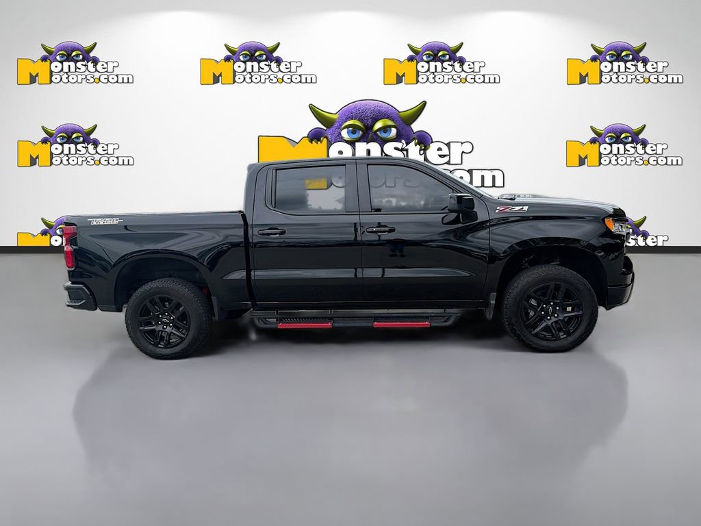 Used 2025 Chevrolet Silverado 1500 LT Trail Boss w/ Convenience Package II image 3