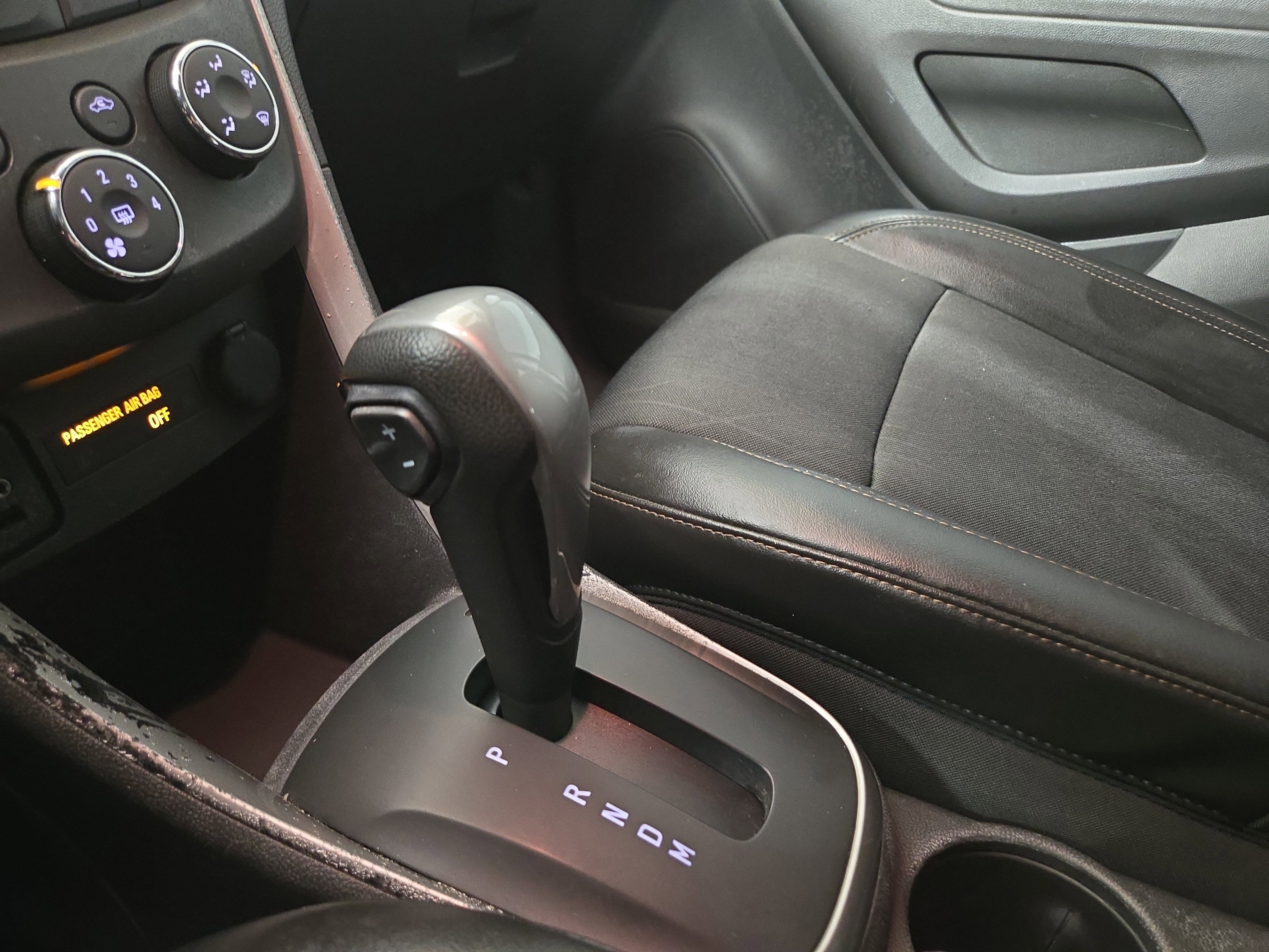 Used 2019 Chevrolet Trax LT w/ LT Convenience Package image 24