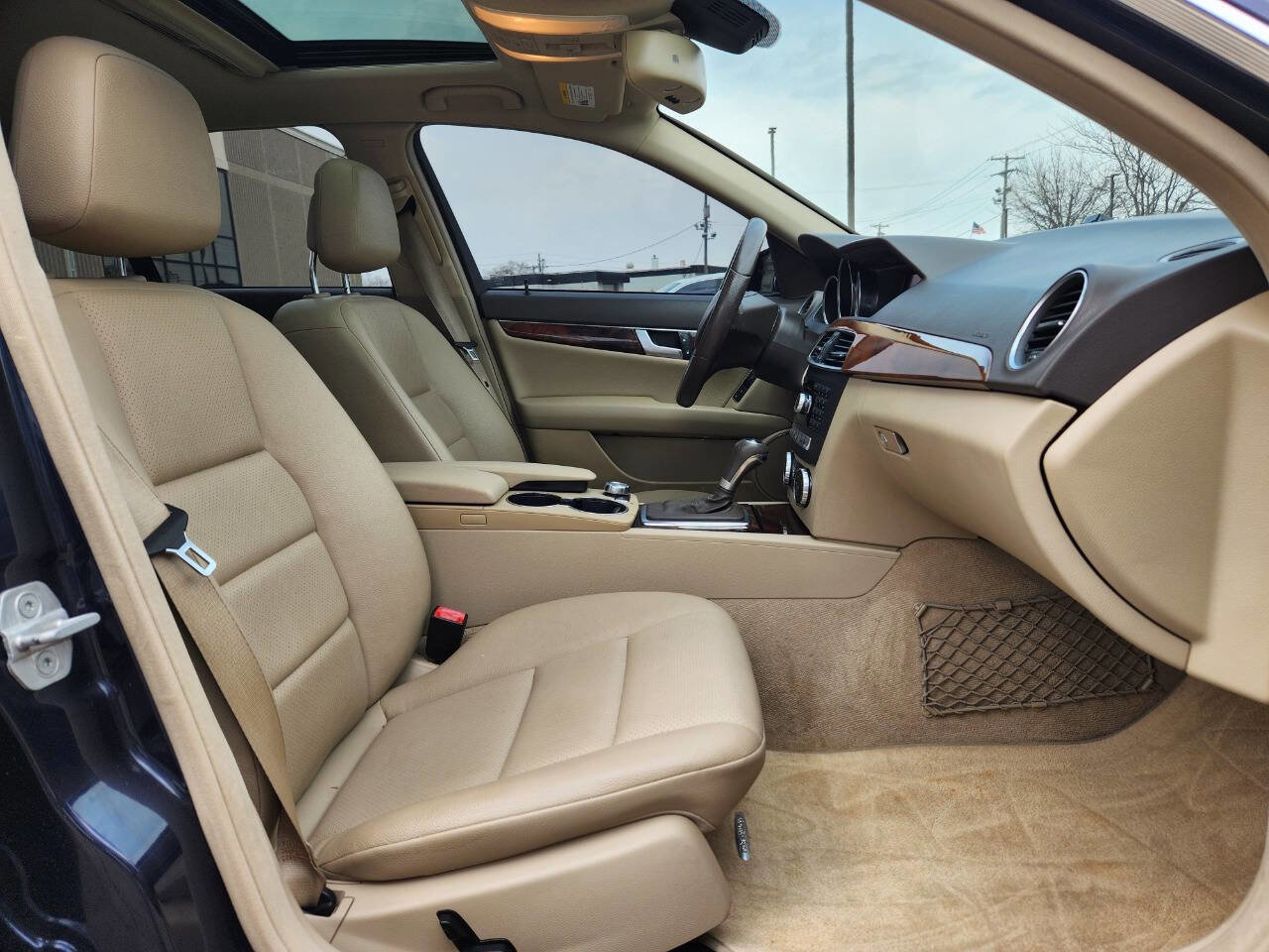 Used 2013 Mercedes-Benz C 300 4MATIC Sedan image 14