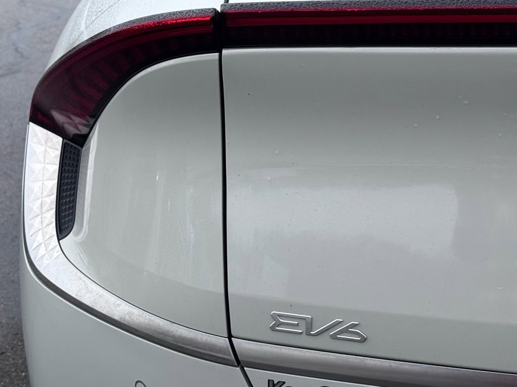 Used 2022 Kia EV6 Wind w/ Wind Technology Package AWD/4WD image 11