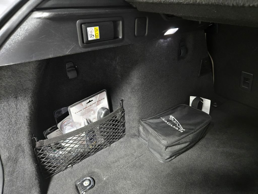 Used 2020 Jaguar F-PACE Prestige AWD/4WD image 47