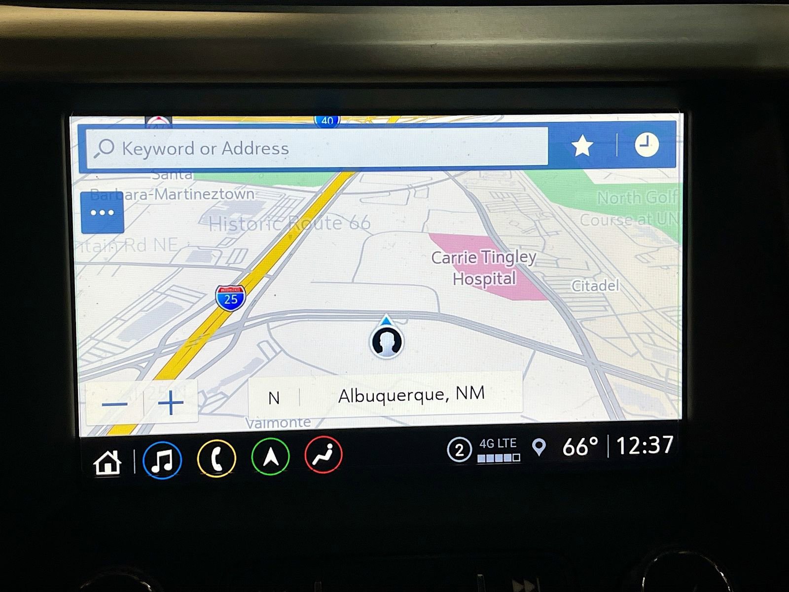 Used 2022 GMC Acadia SLT w/ Technology Package image 13