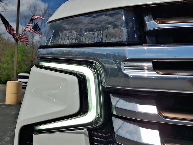 Used 2022 Chevrolet Suburban High Country w/ Max Trailering Package AWD/4WD image 9