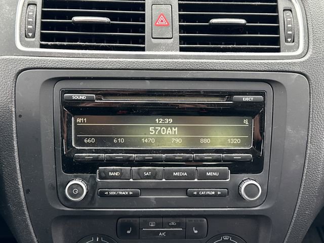 Used 2013 Volkswagen Jetta SE FWD image 24