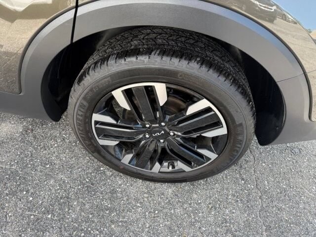 Used 2023 Kia Telluride SX Prestige AWD/4WD image 5