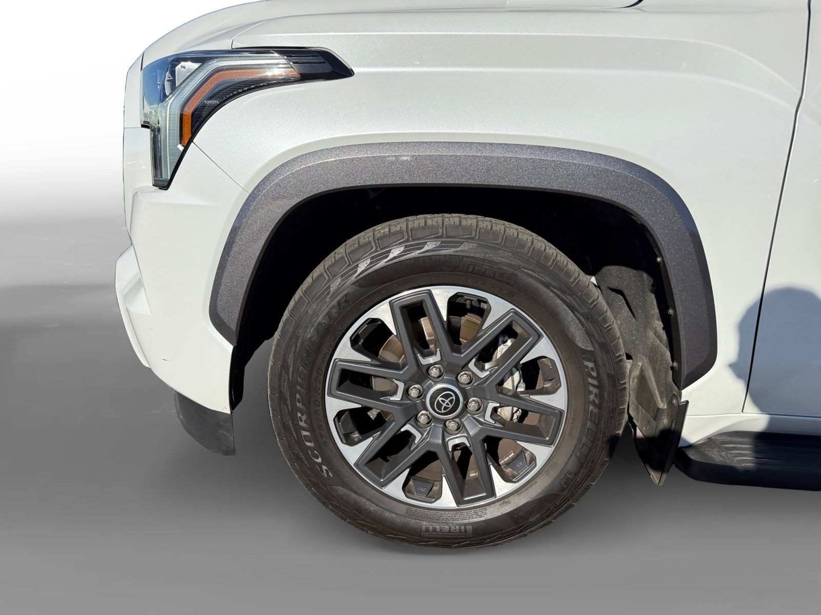 Used 2023 Toyota Sequoia Limited AWD/4WD image 9