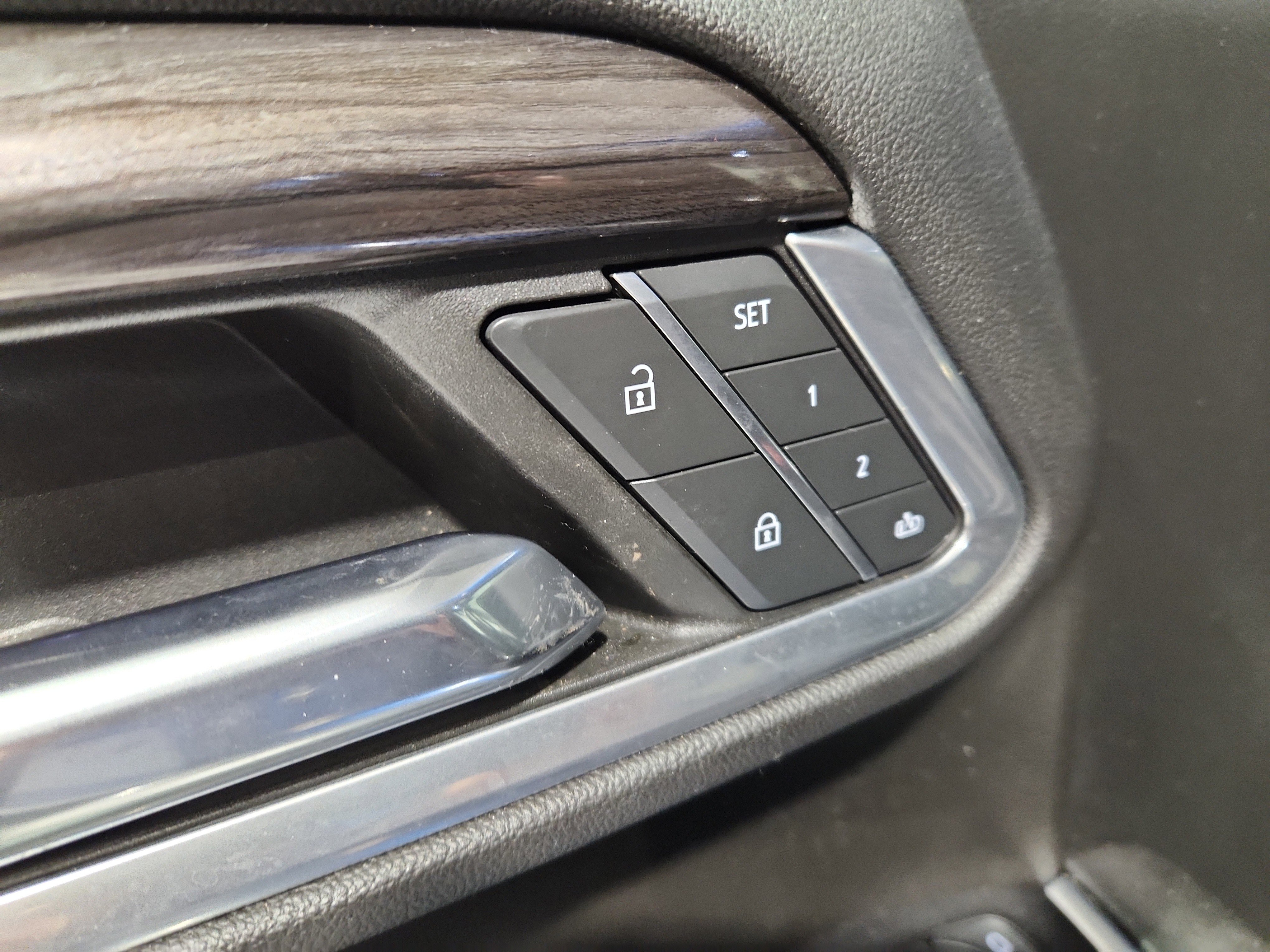 Used 2022 Chevrolet Silverado 1500 LTZ w/ LTZ Convenience Package II image 16