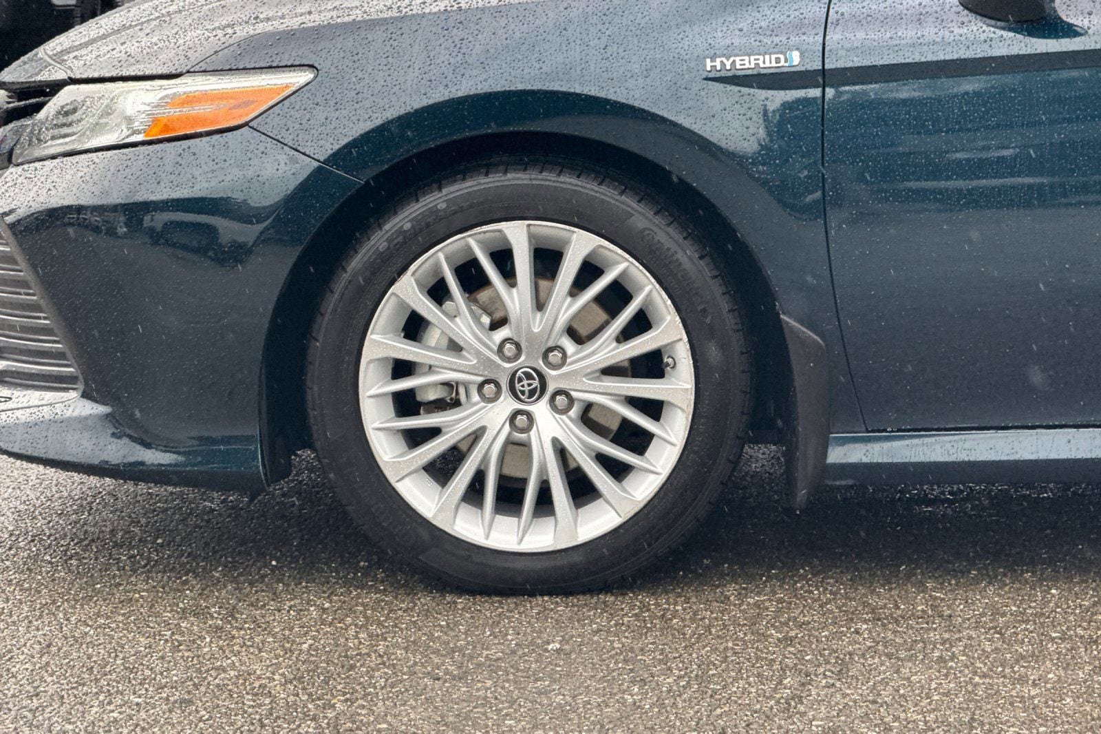 Used 2019 Toyota Camry XLE FWD image 28