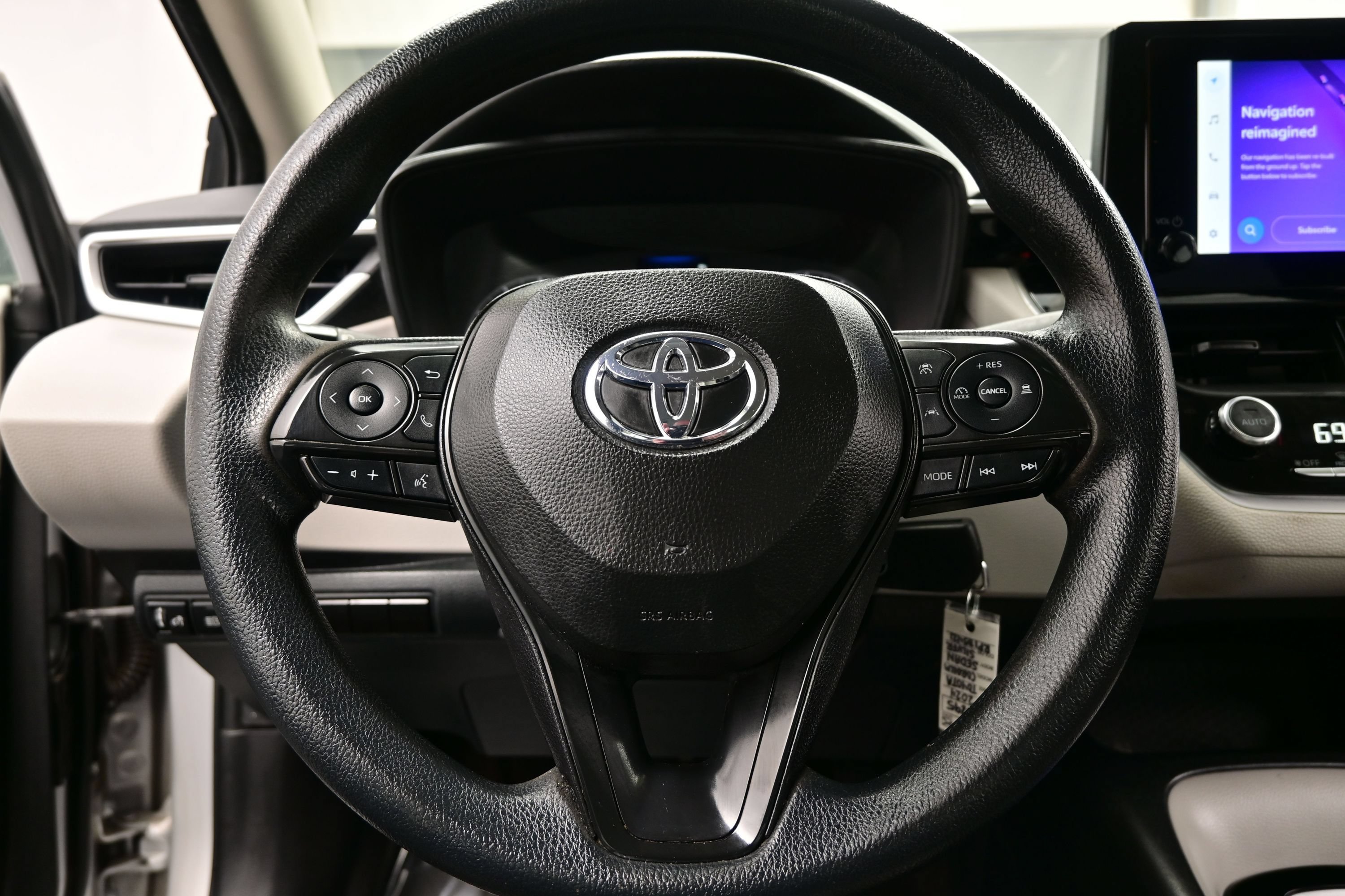 Used 2024 Toyota Corolla LE FWD image 19
