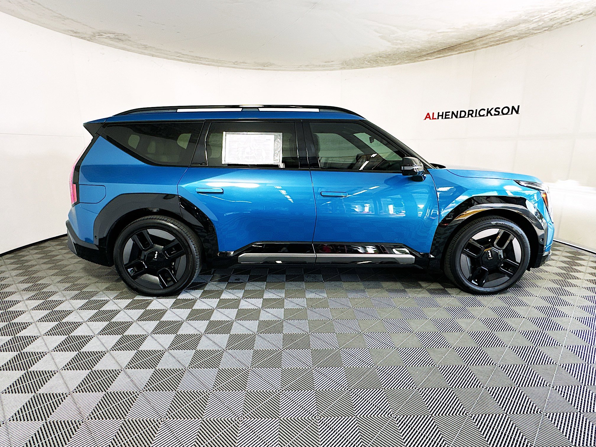 Used 2025 Kia EV9 GT-Line image 2