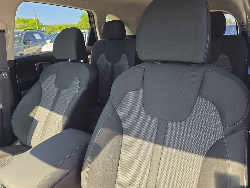 New 2026 Kia Sorento LX FWD image 21