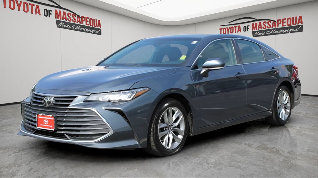 Certified 2022 Toyota Avalon XLE w/ Moonroof Package