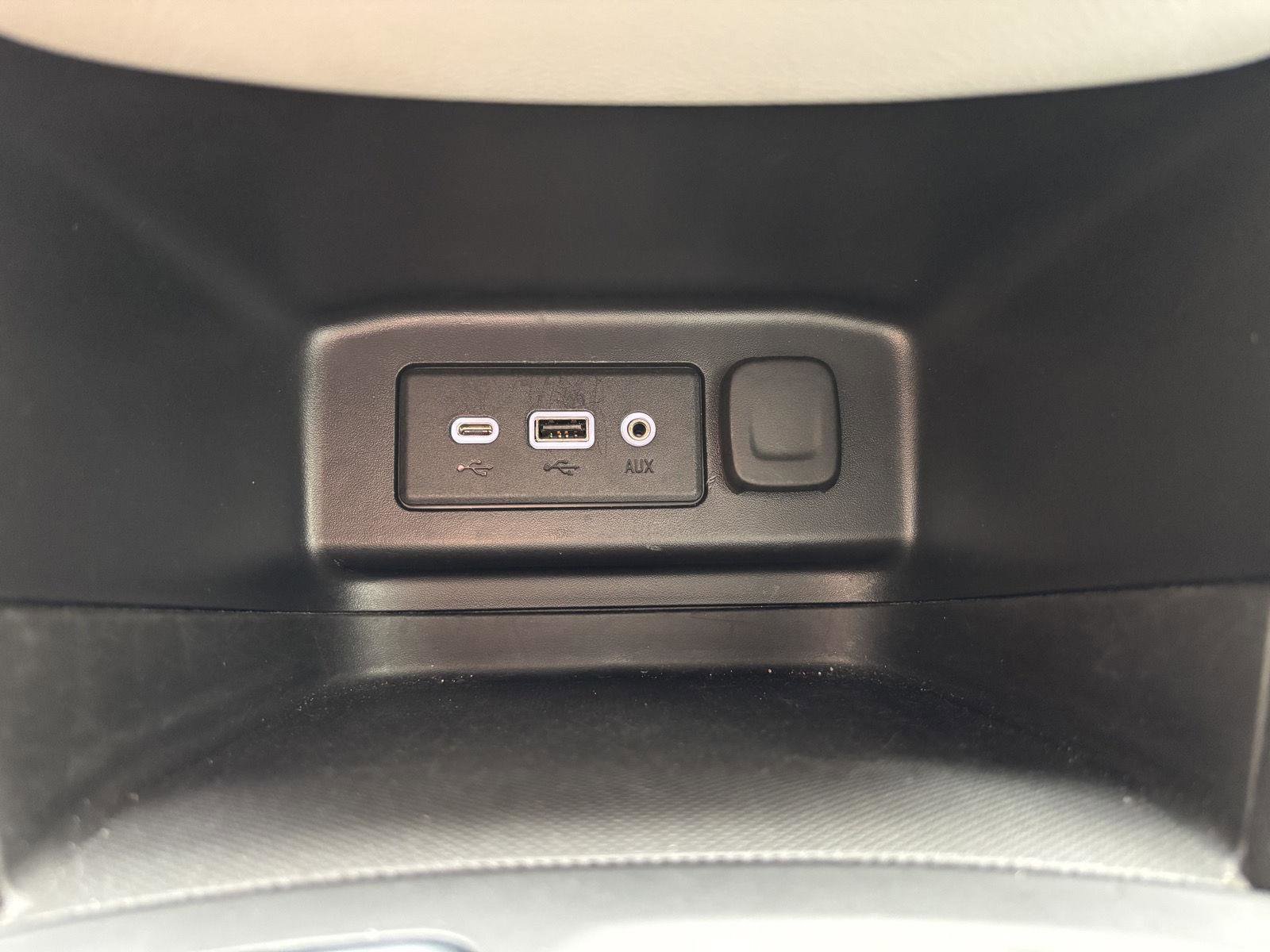 Used 2024 Chevrolet Equinox LS AWD/4WD image 18