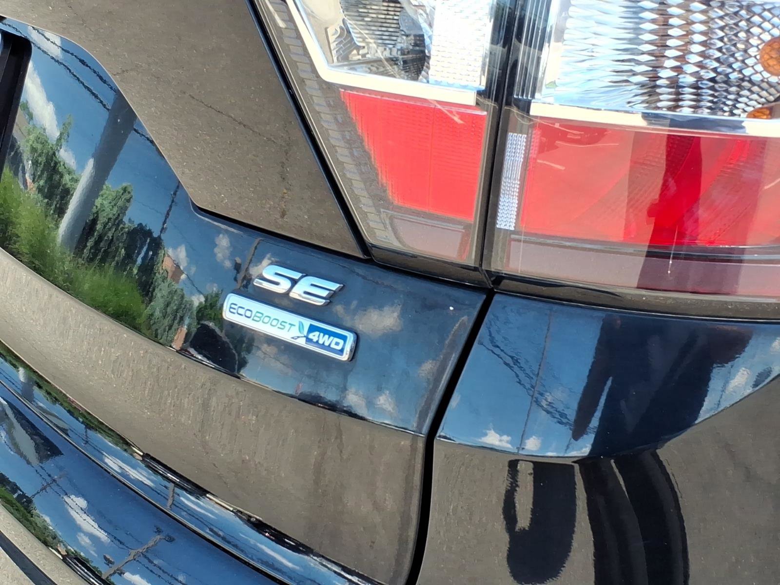 Used 2017 Ford Escape SE w/ Equipment Group 201A AWD/4WD image 7