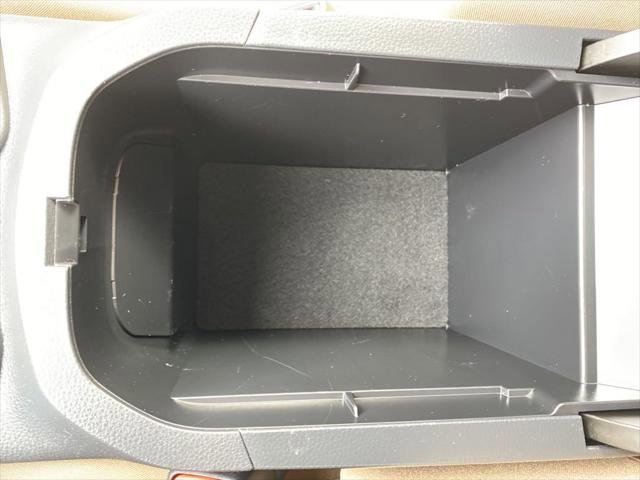 Certified 2019 Toyota RAV4 LE w/ All Weather Liner Package image 21