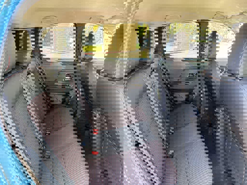 Used 2025 Nissan Kicks SR image 31