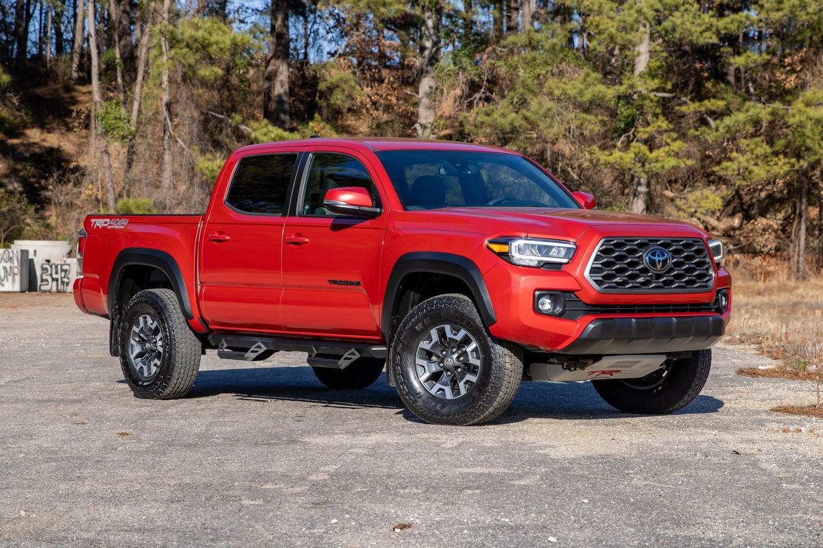 Used 2022 Toyota Tacoma TRD Off-Road image 3