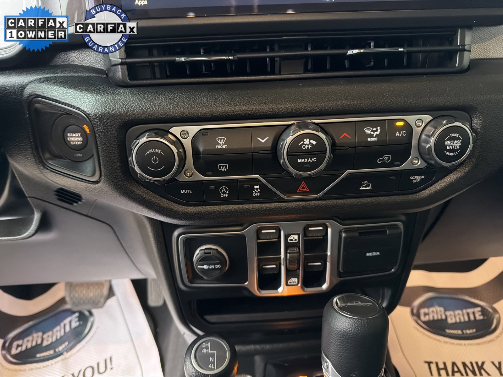 Used 2025 Jeep Gladiator Sport image 13