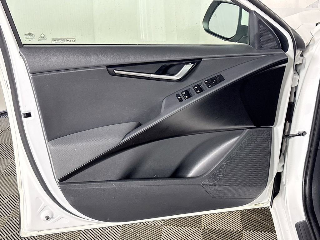 Certified 2023 Kia Niro LX image 11