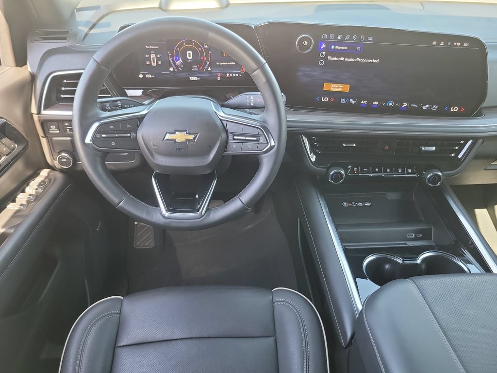 Used 2025 Chevrolet Tahoe Premier RWD image 4