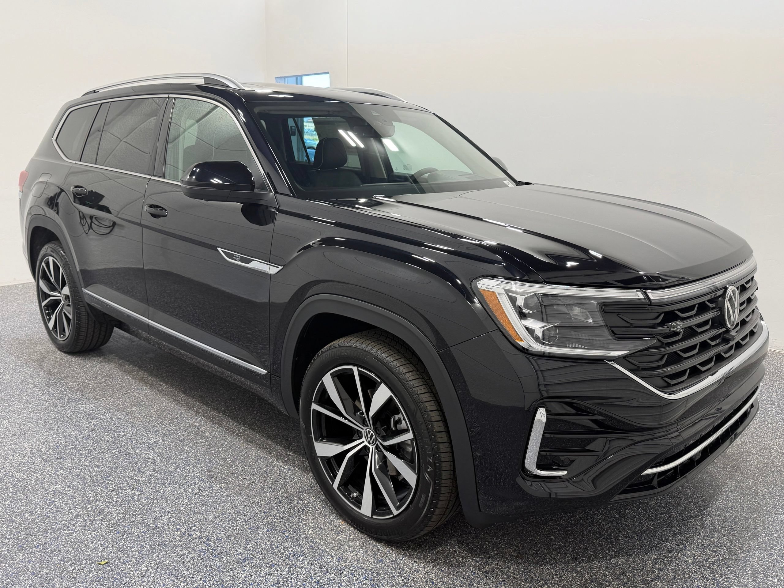 New 2026 Volkswagen Atlas SEL Premium R-Line AWD/4WD image 9